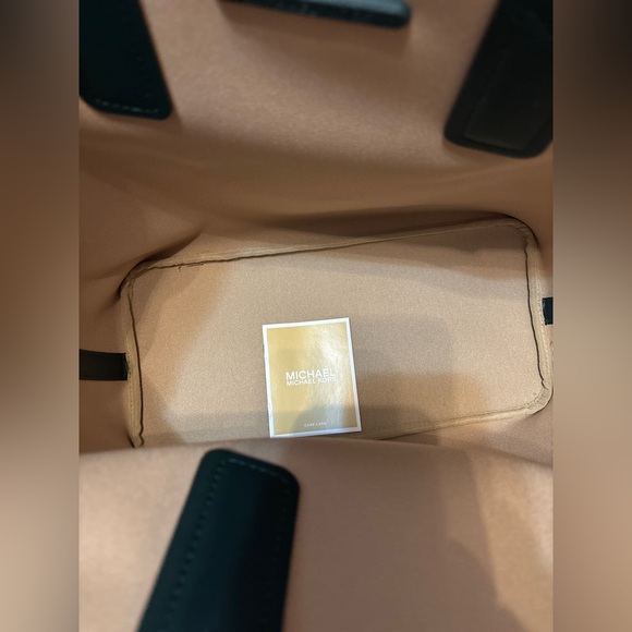 RESERVED Michael Kors Jodie Rare Racing Green Logo Jacquard Tote MSRP $348 NWT - Picture 6 of 7